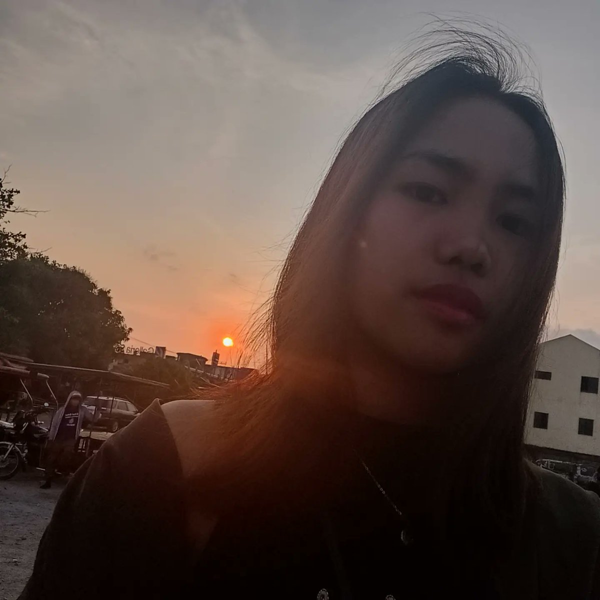 binibining_seve's tweet photo. Focus sa sunset 🖤 https://t.co/qedHzS1NjF