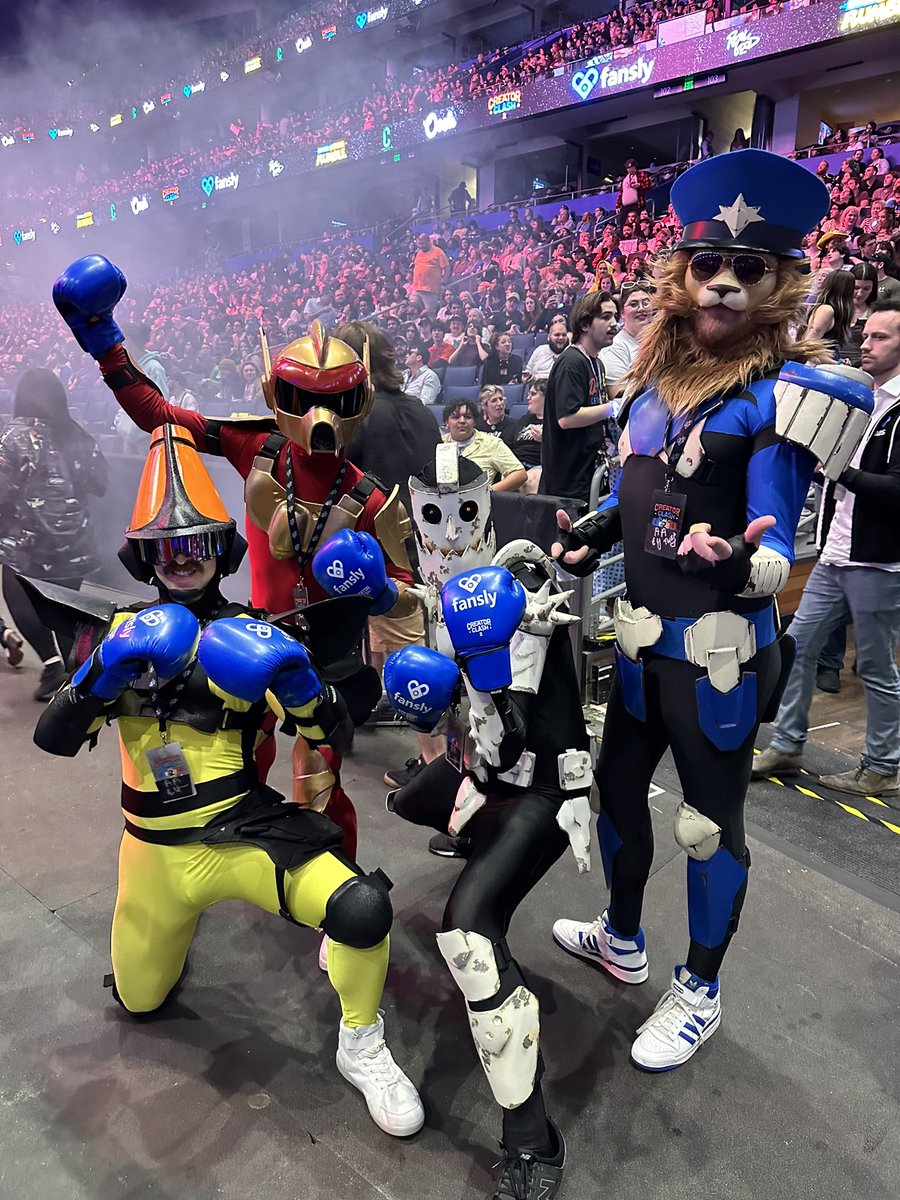 TheCreatorClash's tweet photo. .@TWRPband IS HERE https://t.co/8AlbH5Km62