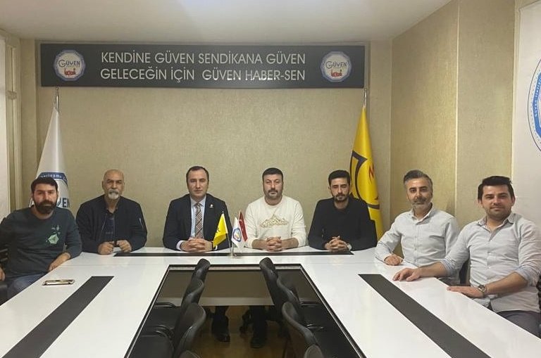 <a href="/BirlesikKamu_is/">Birleşik Kamu-İş Konfederasyonu</a> konfederasyon bileşenlerimizden <a href="/egitimis/">Eğitim-İş</a> sendikamız Güven Haber-Sen sendikamızı ziyaret etti. Eğitim Genel başkanımız sayın Kadem Özbay'a ve değerli Eğitim-İş şube başkanlarımıza ziyaretleri için teşekkür ederiz. 
<a href="/kademozbay_/">Kadem Özbay</a>
<a href="/Alikose_GHS/">Ali KÖSE</a>