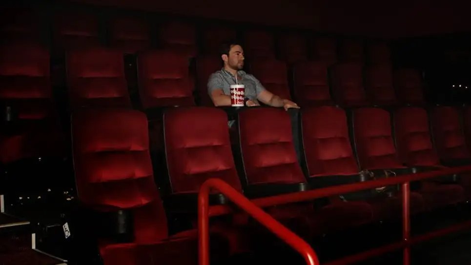 Fucking Loser At Movie All By Himself bit.ly/3KutALw