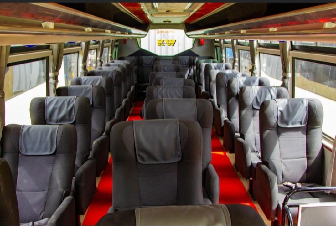 tausicoaches's tweet photo. Leather seats,Wi-Fi, charging pots, adjustable seats,tvs,air conditioning, eats inside, alarm reminders, comfortable climbing/sloping steps, 
#TAUSICOACHES https://t.co/70w6BOoXha