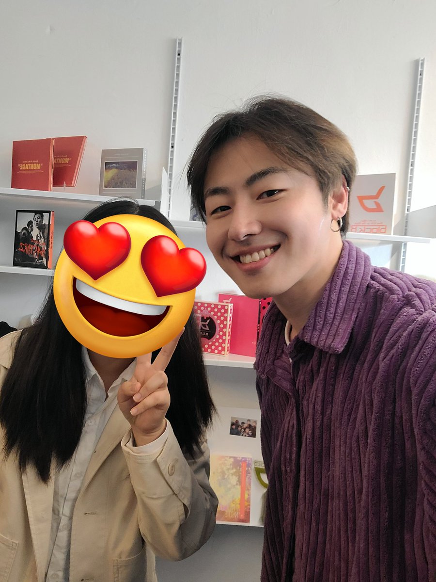 blockbwengBEE's tweet photo. 돌아가고시프다... 또 보고싶당..
오빠들 넘 잘생겻써🙈❤️ https://t.co/4cs18A6M0G