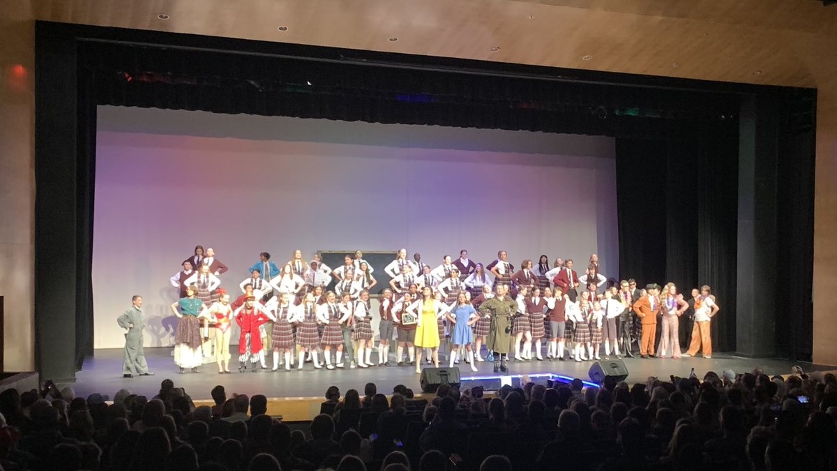 jessbate2's tweet photo. My daughter &amp; I saw Matilda this afternoon. Wow! It was an amazing show!! 🎭 #SVmarchmadness https://t.co/oJ4err8IDY