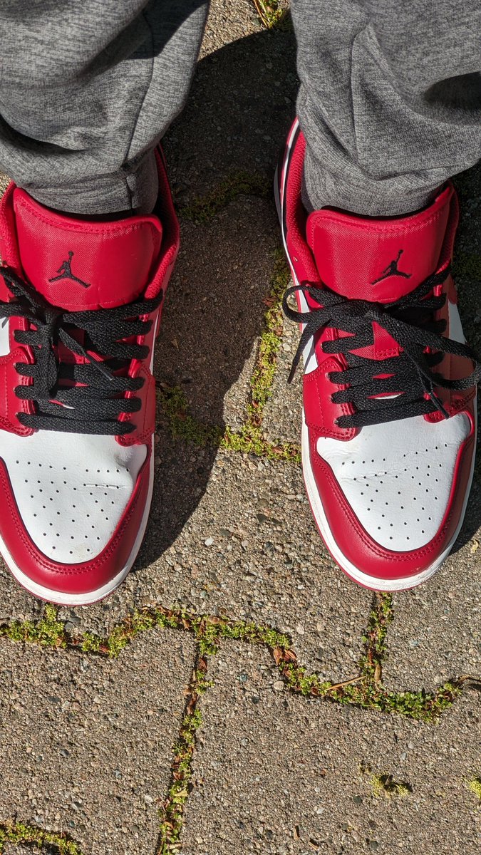 Checking out  #AIRMovie had to dress accordingly