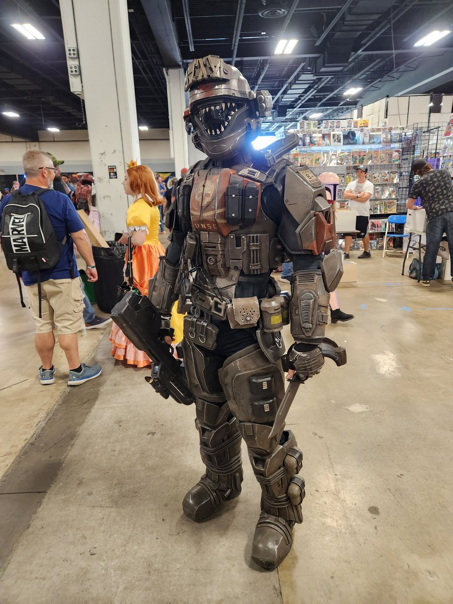 JudeKnight14's tweet photo. #SCComicon Was great! Here are some of the great cosplays I got to witness. https://t.co/1CeOFcCUgF