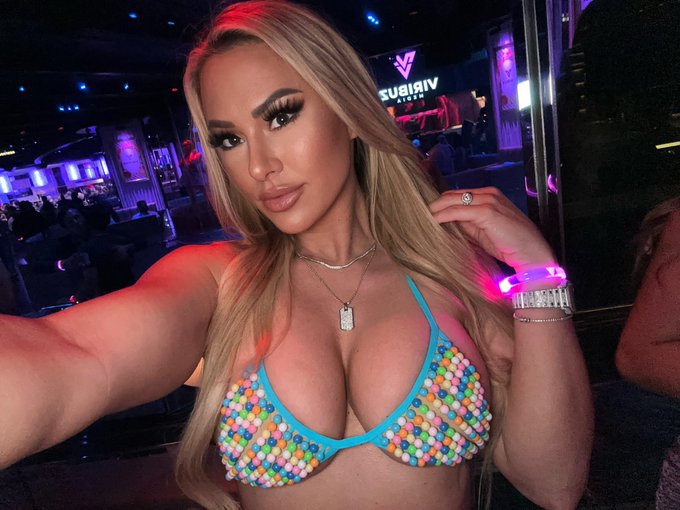 Kindly Myers - 🍭 🍬 🍭 https://t.co/ViC0uDtSdJ 🍭 🍬 🍭 https://t.co/5Wy7qeXkJK