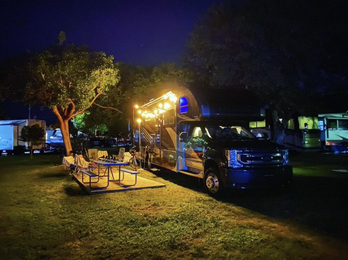 AffinityRV's tweet photo. Under the stars and by the campfire, RV'ing at night is pure magic! ✨🔥🚐
Embrace the tranquility of the night sky and cozy up in your home on wheels...

There's no better place to be; Happy Saturday!  🌠

https://t.co/4IkYGY8Vo4 https://t.co/FL3suIjRvT