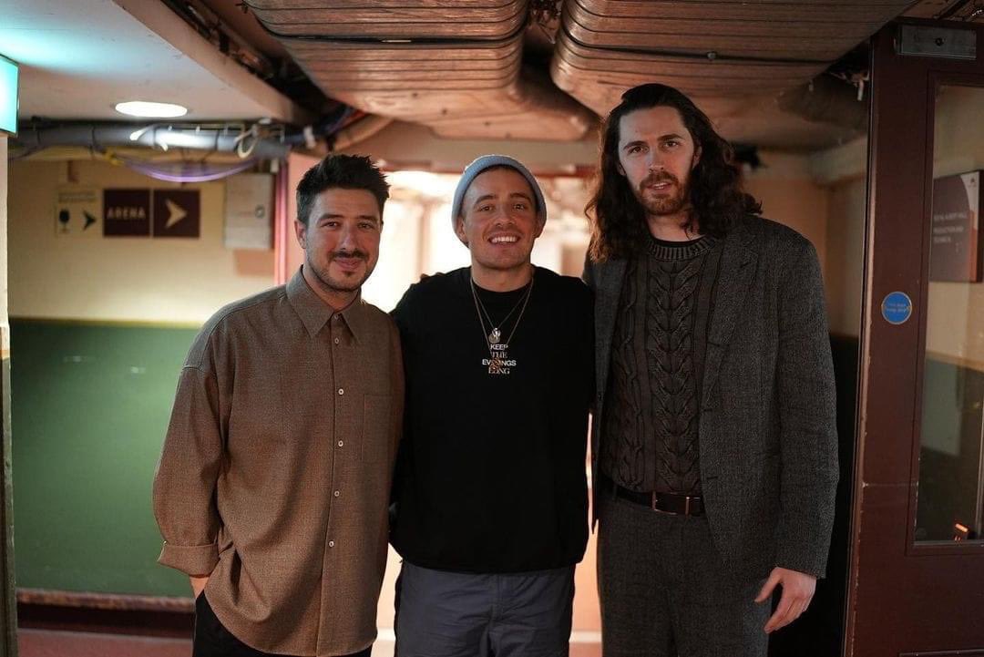📸l Marcus Mumford, Dermot Kennedy and Hozier today at Royal Albert Hall ✨