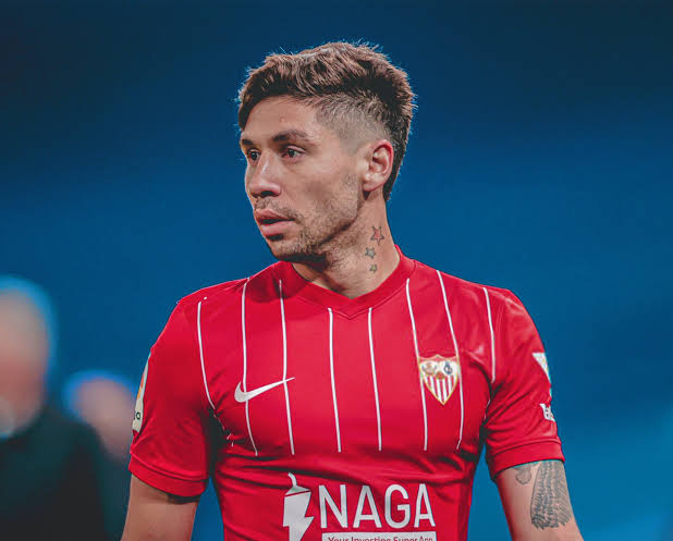 DGcorreiaPeres's tweet photo. - 🚨 Sampaoli indica reforços para a diretoria do Flamengo 

De acordo com informações, dos 6 nomes, que Sampaoli indicou, ao Flamengo, 3 atuam no Sevilla. São eles: Lucas Ocampos, Gonzalo Montiel e Allex Telles, que pertence ao Man United, mas está emprestado ao clube espanhol. https://t.co/vwUeRCDx6y