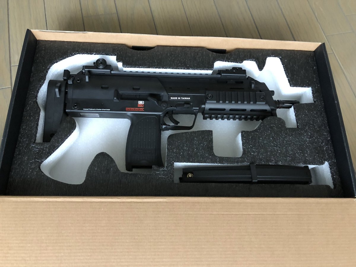 Nack417_S's tweet photo. MP7来たーー。かっこよ。
拳銃弾用のベストじゃ防げないぜ。
初めての長物ガスブロ
#vfcMP7
#416の日 https://t.co/zg5vVt1GfY