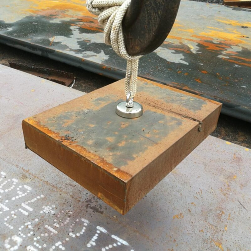 erickurman's tweet photo. @RonFilipkowski C'mon now, we want you to use one of those salvage magnets…lift the steak up with it! Not those wimpy coin magnets! https://t.co/N0lT1x5nig