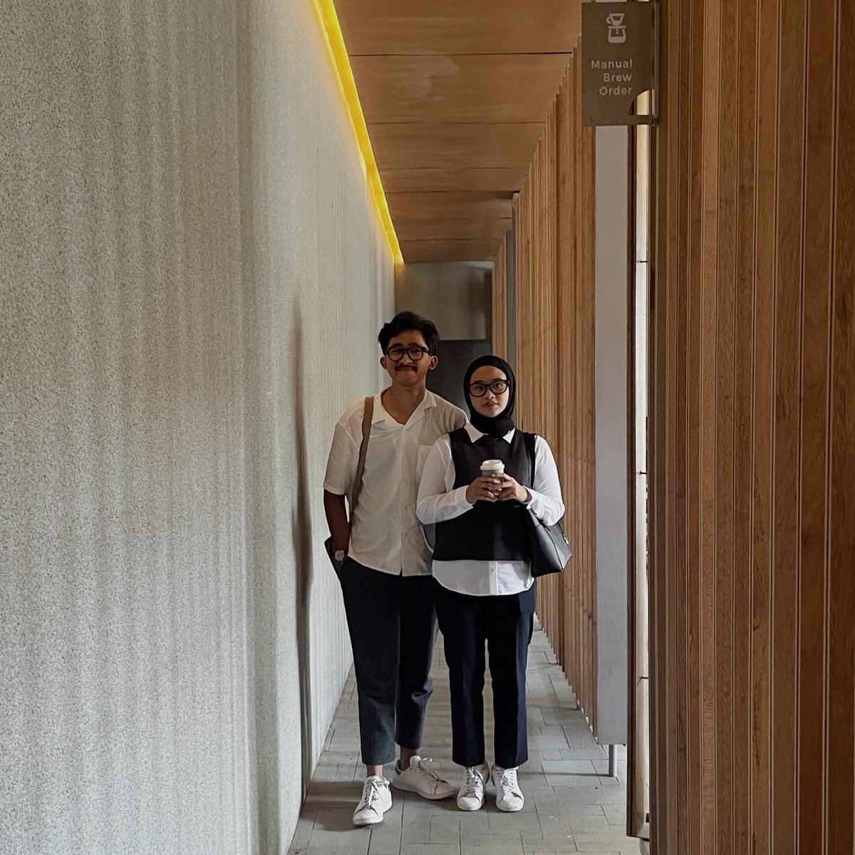 Madariyanhadi's tweet photo. Drop your favorite photo you have with your partner https://t.co/Yz6roijUKT