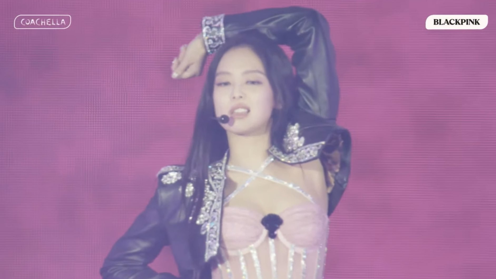 jennie バンダナ　coachella blackpink コーチェラ JENNIE BLACKPINK | 250414 JENNIE at Coachella #JENNIE
