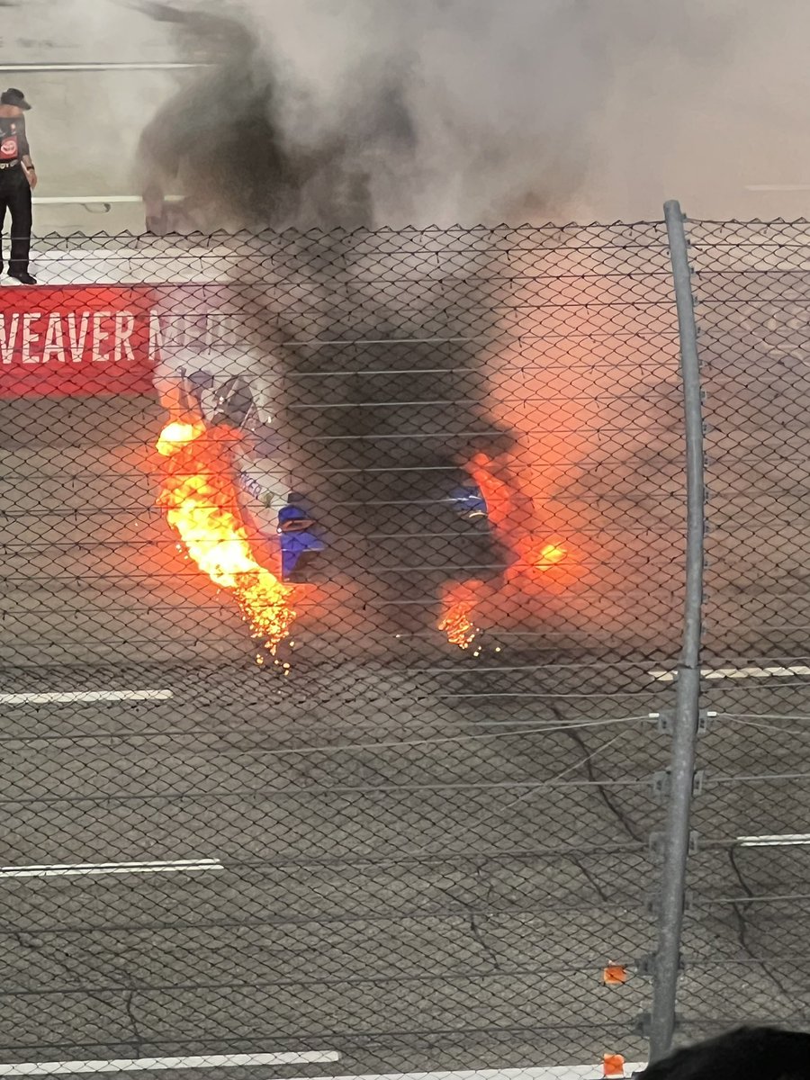 NascarFanatic9's tweet photo. @JHNemechek winners burn out after winning the https://t.co/J4EoD81p9f #BeforeYouDig250 @NASCAR_Xfinity Series Race Saturday Night @MartinsvilleSwy https://t.co/5mhyBTqVru