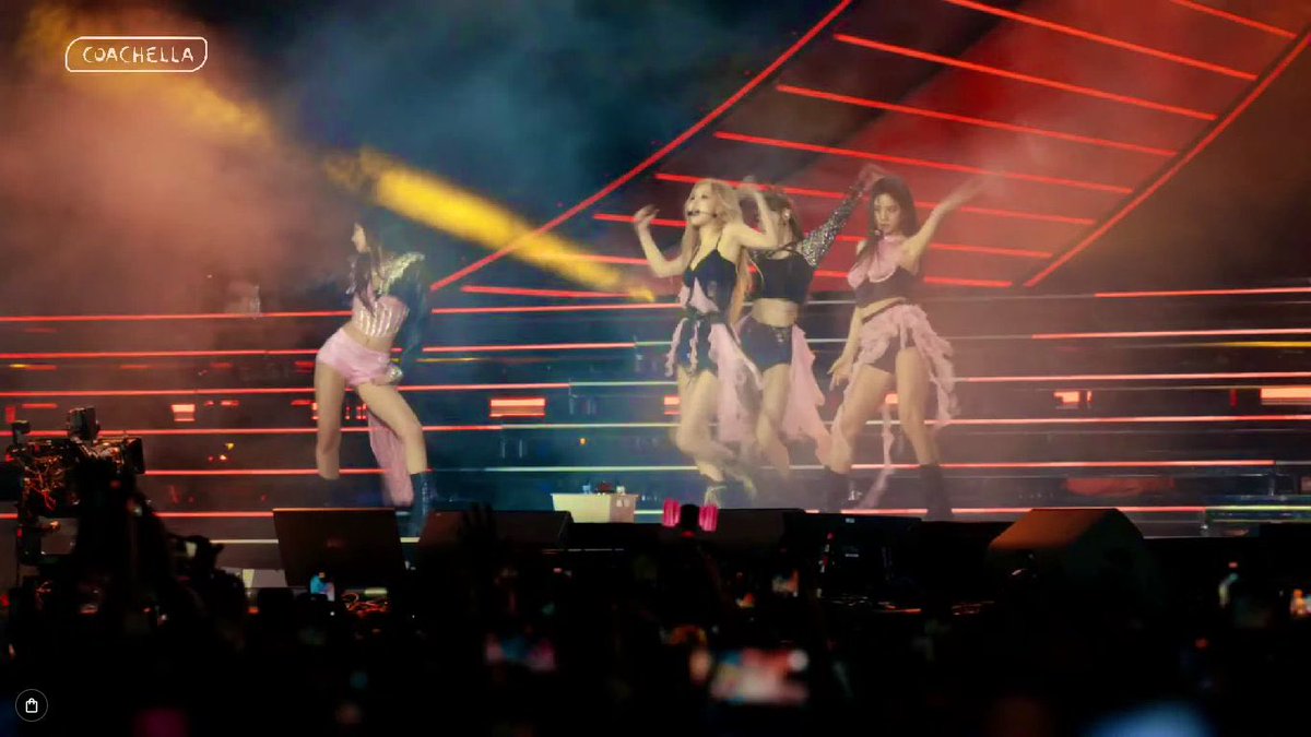 BLACKPINK COACHELLA HEADLINERS #BLACKPINKatCoachella <a href="/BLACKPINK/">BLACKPINKOFFICIAL</a>

youtube.com/live/1-3L7Uw5y…