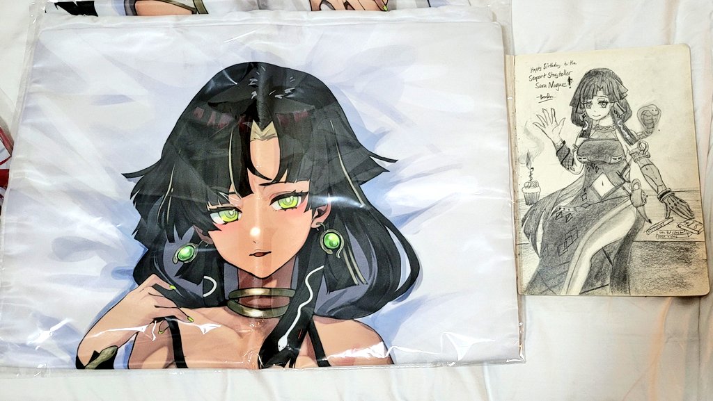 When I got back home from Army Camp, I found a package outside my door and when I opened it, I saw 2 Body Pillow cases of two Prism Members and I'm happy that I bought these merch 😊. 
#ArakaLuto #SaraNagare
#iLutostration #SaraSketch 
@LutoAraka @saranagare 
#PrismProject