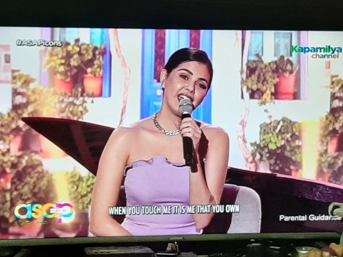 LittleStarElle's tweet photo. Iba sya! Songbird at Divine Diva levels ang ka-prod! 😊 luv u Nini! @janinegutierrez #ASAPIcons https://t.co/Rl31yRPEIA