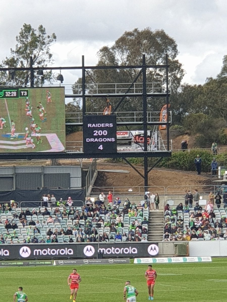 LinJBen's tweet image. Good start to the second half #NRLRaidersDragons #NRL