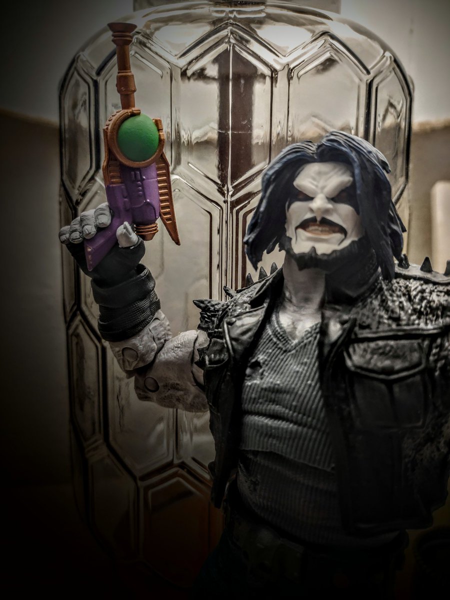 toyconfessions's tweet image. #Lobo the reason #Alf can't go back to #Melmac