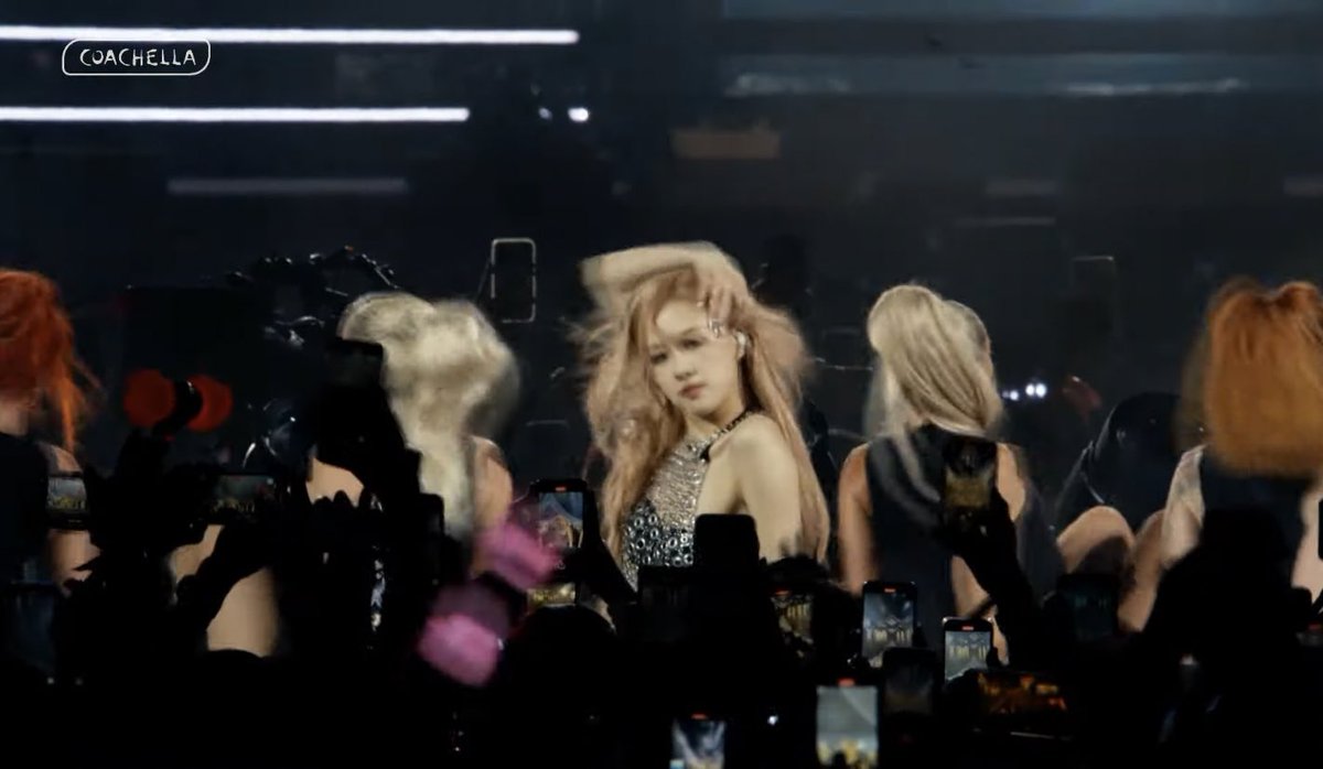 villainpinks's tweet image. Four successful soloists! @BLACKPINK 

BLACKPINK COACHELLA HEADLINERS #BLACKPINKatCoachella