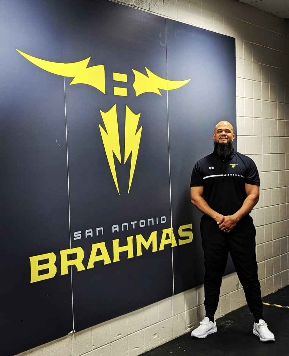 CoachMBullock's tweet image. Cannot express enough gratitude to @mvp86hinesward &amp;amp; @XFLBrahmas for welcoming me into the family and allowing me to intern.

Phenomenal experience especially after such a great team win‼️
@UnderArmour @NCMFC1 
#xfl2023 | #HornsForward