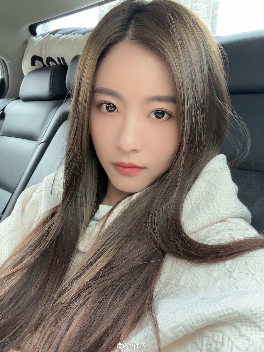 sunrui_three's tweet photo. -16042023-
Sunrui Weibo update🤍

🔗 https://t.co/ekk4GpF64J

#孙芮 #SUNRUI https://t.co/Wmtpg6yYF2