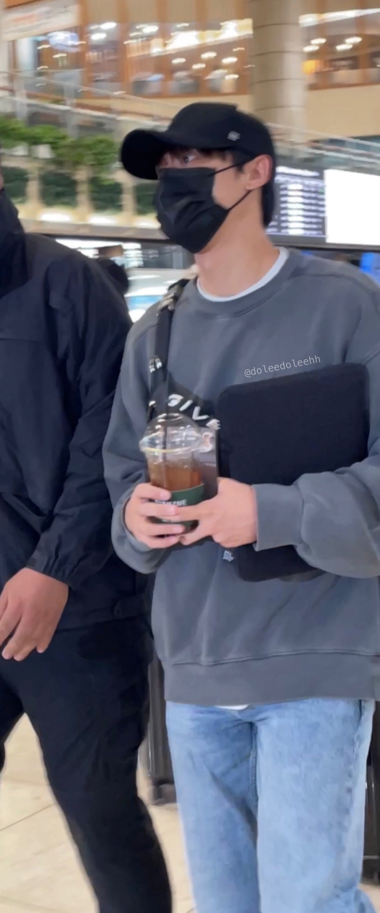 Ftz90d5agAAQW4Z?format=jpg&name=4096x409