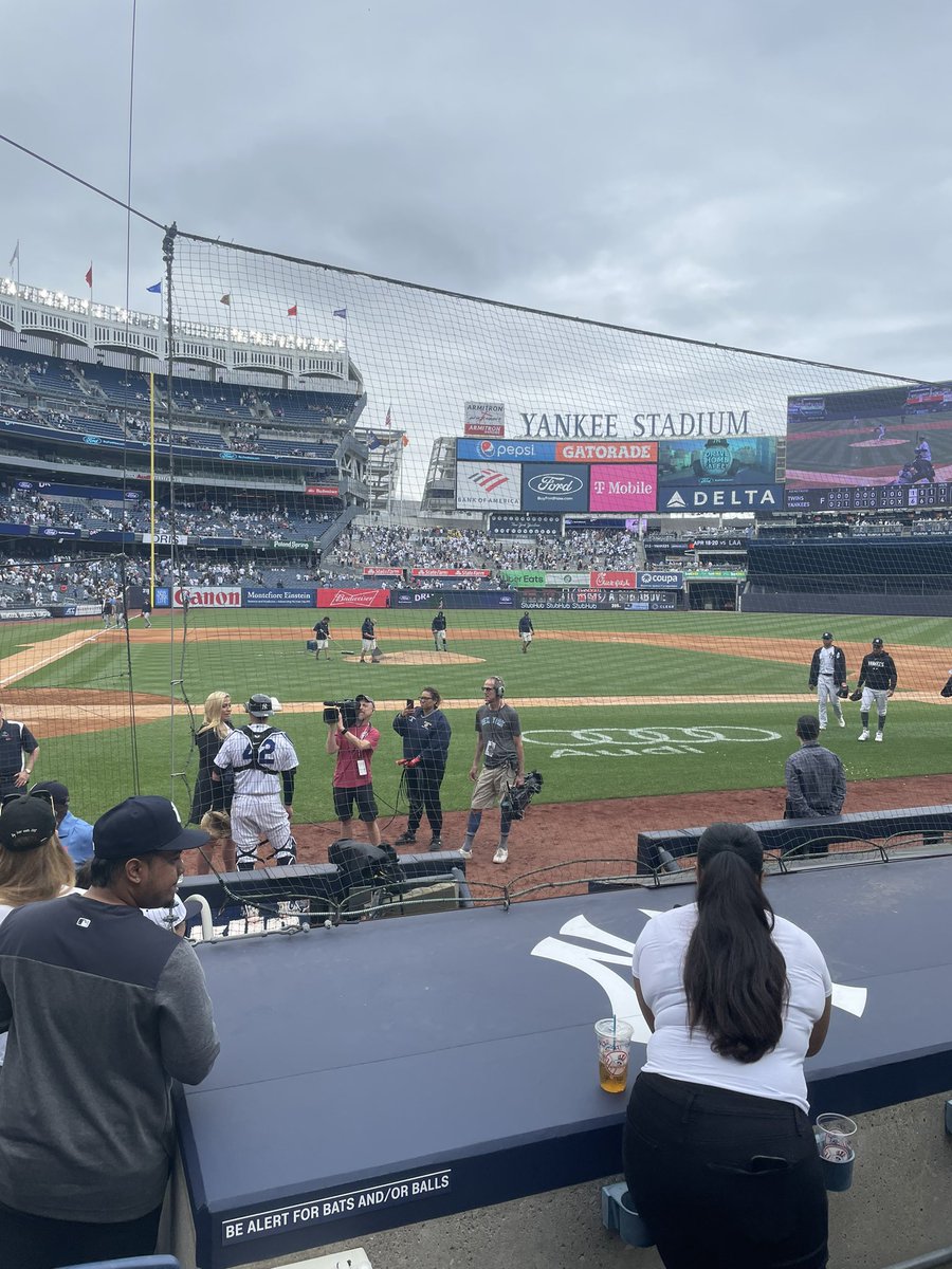 NJboyzsports's tweet photo. Thank you 🙏 @nyjets for the @Yankees tickets ! The seats were amazing #LegendsClub ! Special Shout Out to my guy Doug Akerstorm with the Jets for the seats !
#RepBX #GamblingTwiitter #jerseyboyz #NFL #MLB https://t.co/7zidG7BffP