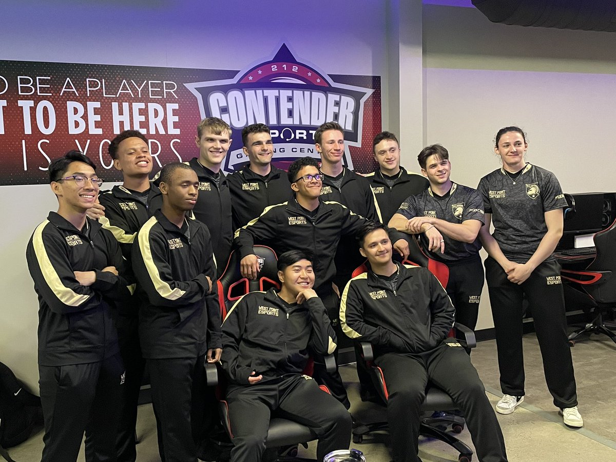ContenderHV's tweet photo. Cadets at @contenderhv!
Thanks for hosting an awesome event!
See you all again soon!
@armywpesports
#winwithhonor https://t.co/3HjvoYYKOi