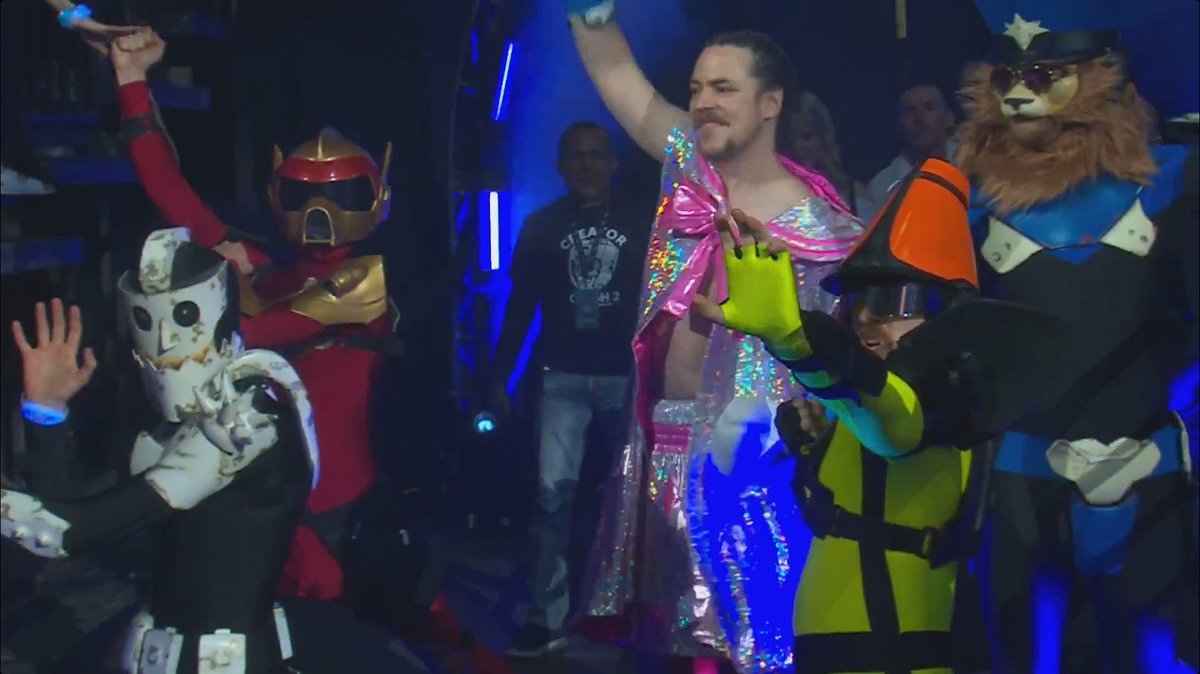 IPlayVidya_'s tweet photo. ARIN IN THE MAGICAL GIRL FIT ROLLING UP WITH TWRP. YA LOVE TO SEE IT. LETS GO BIG CAT. #CreatorClash2 https://t.co/gD401xi6DR