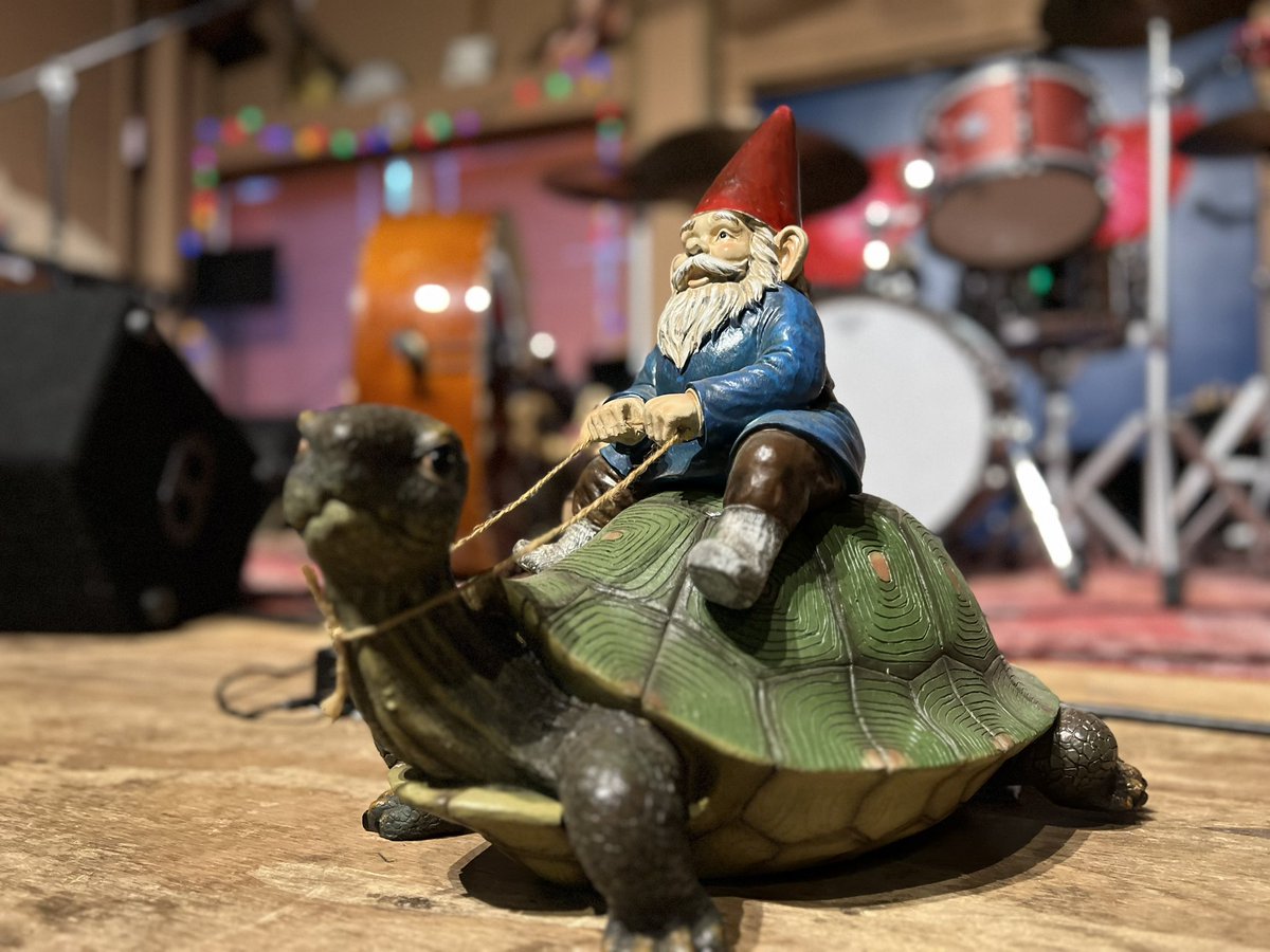 deckfornorman's tweet photo. Ride the lightning. Hearing @SusanHerndonGLO tonight at @bluedoorokc. #oklahomamusic #musicalactivist #turtlesallthewaydown https://t.co/PuIeJohwWi