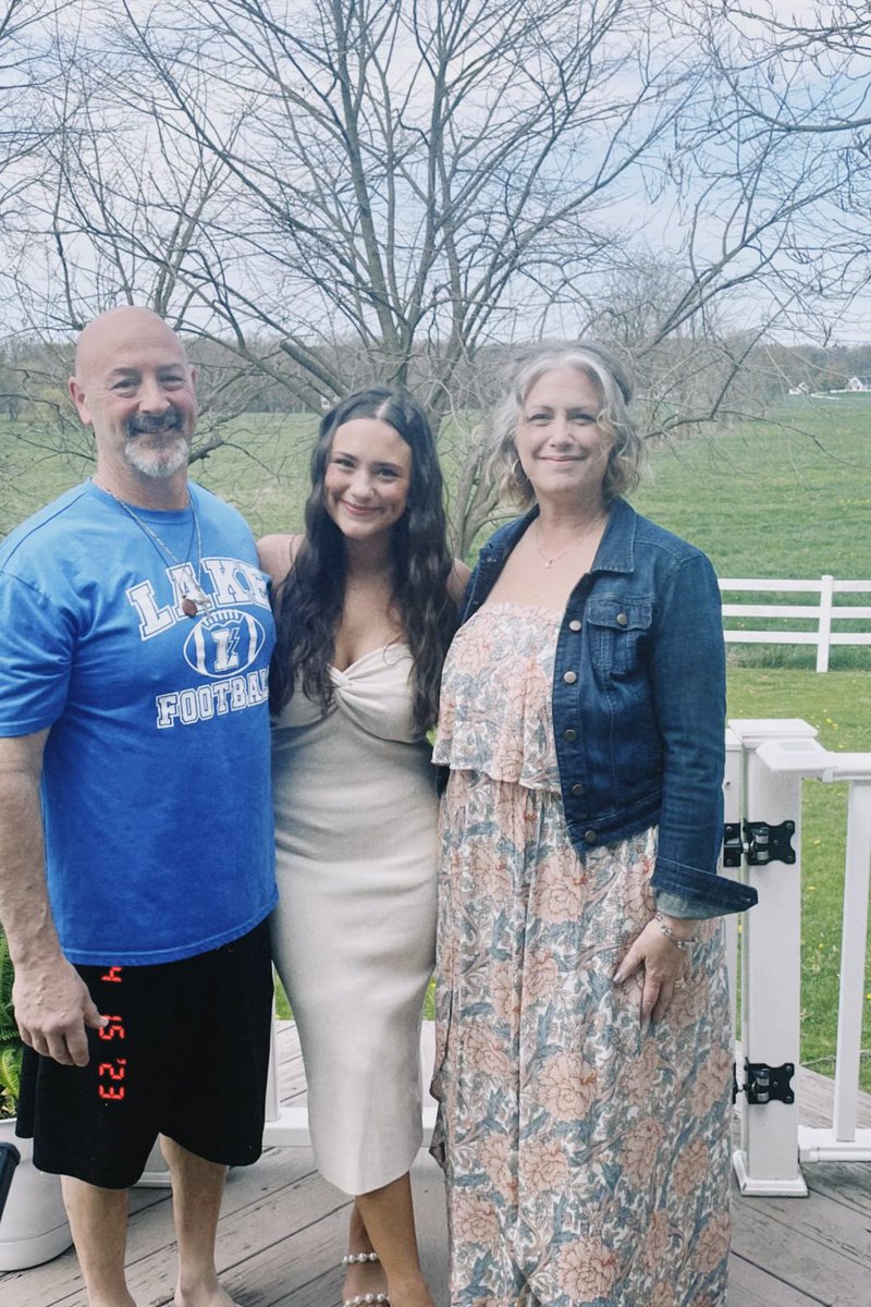 RViscounte's tweet photo. It was a perfect day for a wedding shower for my little girl. https://t.co/dZqDxzt7JZ