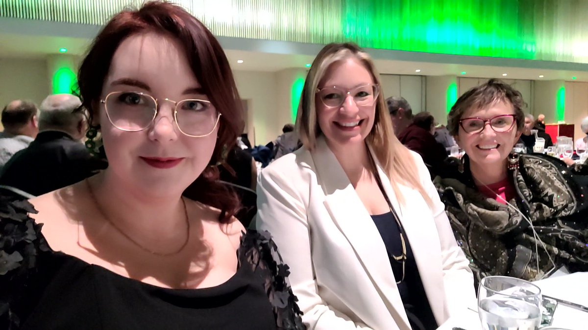 SerraMcComms's tweet photo. We clean up good 😉
#SAHF2023 https://t.co/tIMWOAYI6k