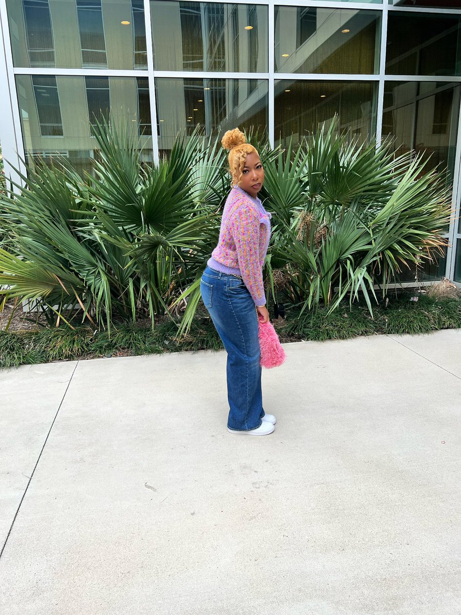 MalayaElizabeth's tweet photo. 💖 https://t.co/LxAQ0IpE6V