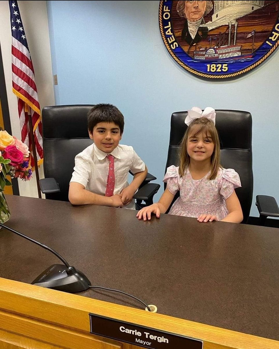 CarrieTergin's tweet photo. My loves! #FutureMayor #JCMO #MayorTergin #MayorAunt #TheaCarrie https://t.co/KEJYpfU4Ua