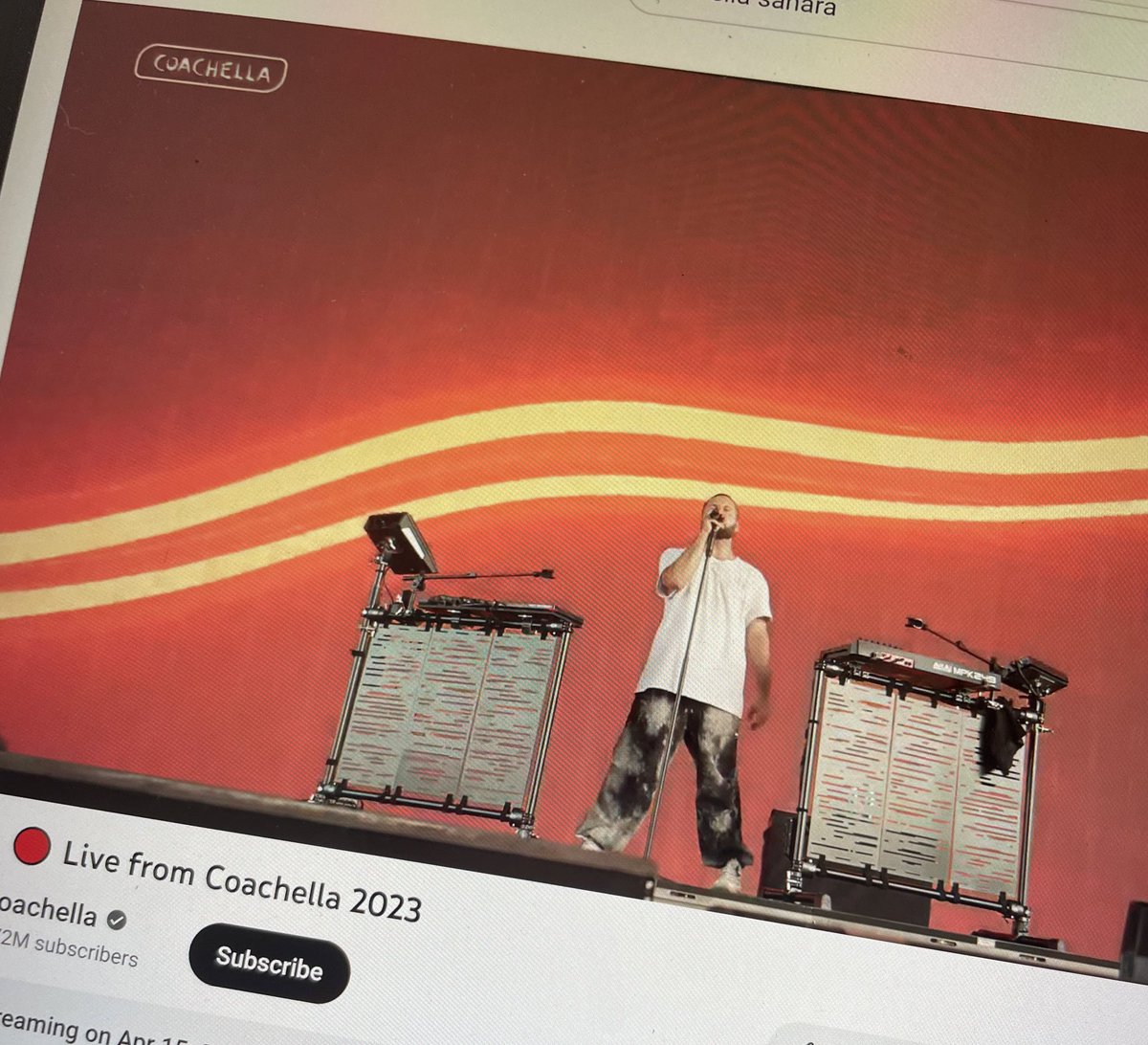 🎶 🎶🎶 happy to be stuck at the computer today