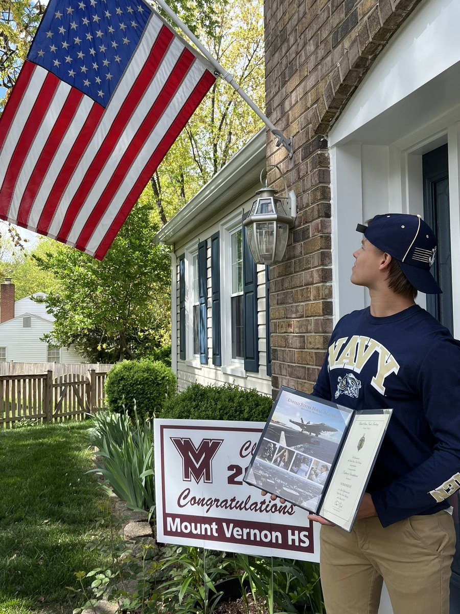 keast_nathan's tweet photo. Excited to announce that I’ve accepted my Offer of Appointment to The United States Naval Academy and I’ll be trying out for the @NavySprintFB Team!

I’d like to thank god, my parents, my coaches, my teachers and everyone
who’s helped me along the way! 

#USNA
#RollGoats https://t.co/3bX5Jby5ib