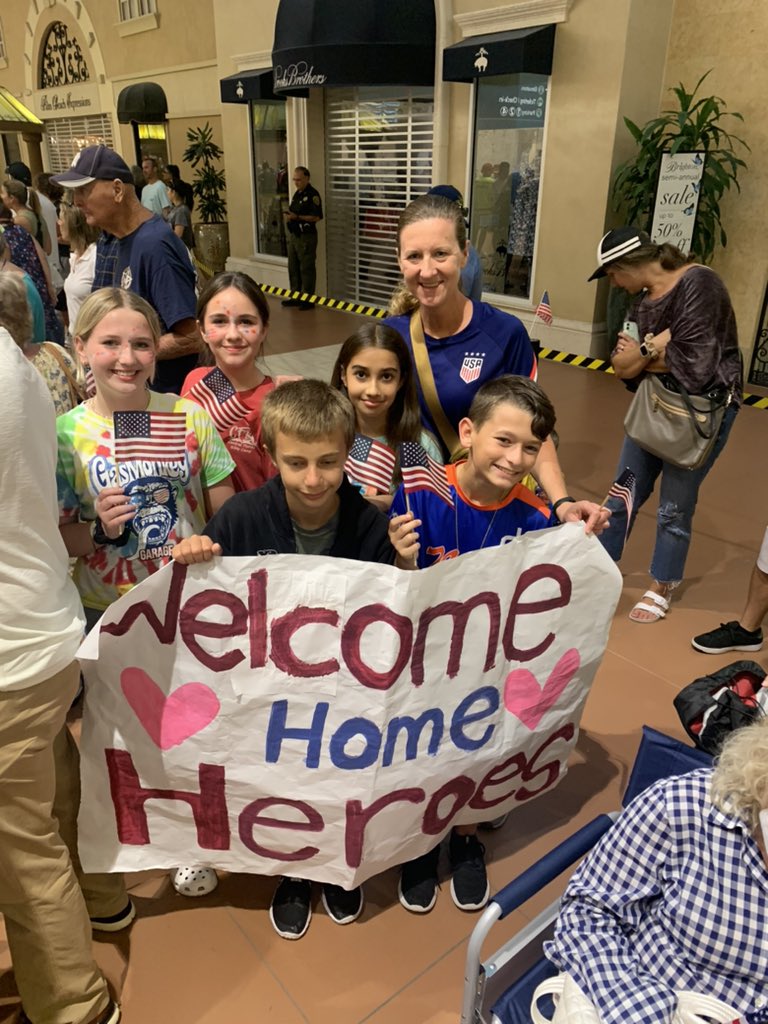 Melissa Quinn tweet media