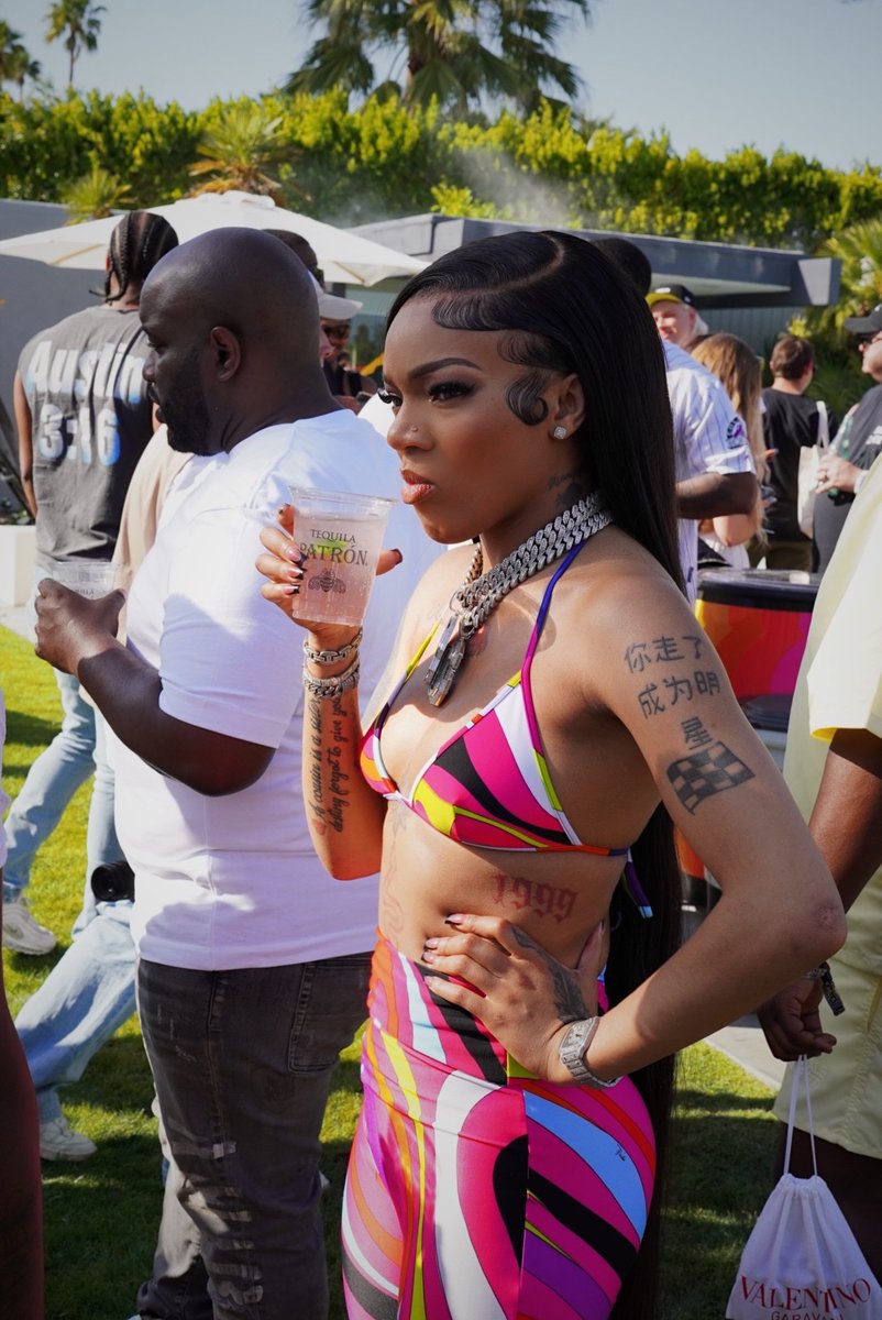 GloTheofficial's tweet image. Glochella tomorrow 🤗that’s the caption