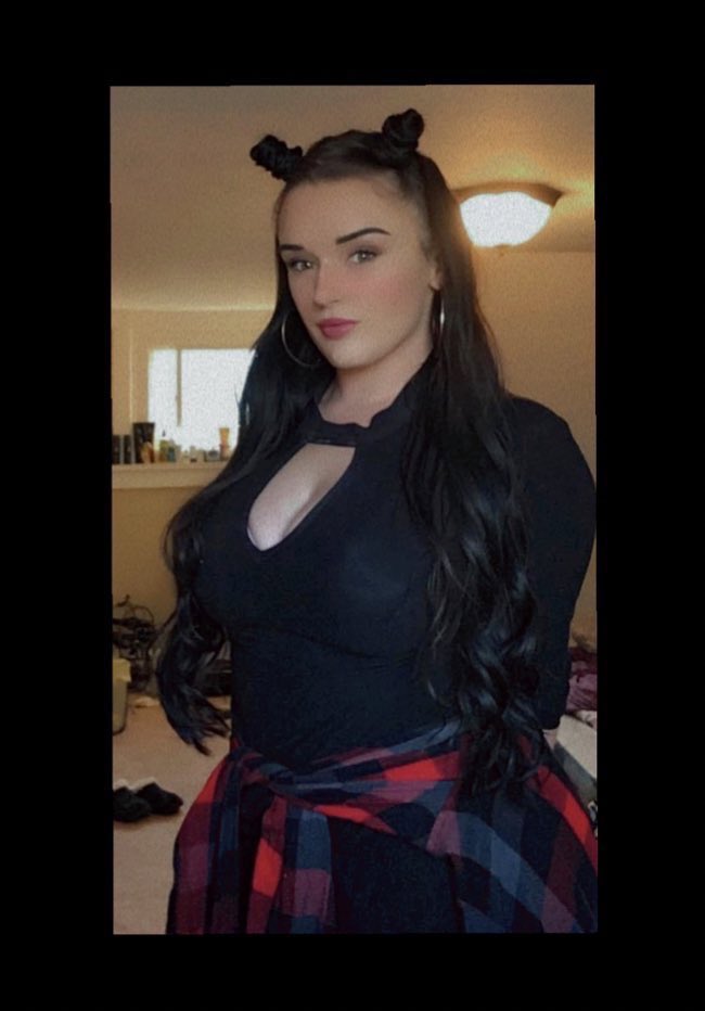 ServingAmanda's tweet photo. Send. Now. Bitch. 💲

Findom feet sock goddess worship https://t.co/iPIbCH7MVX