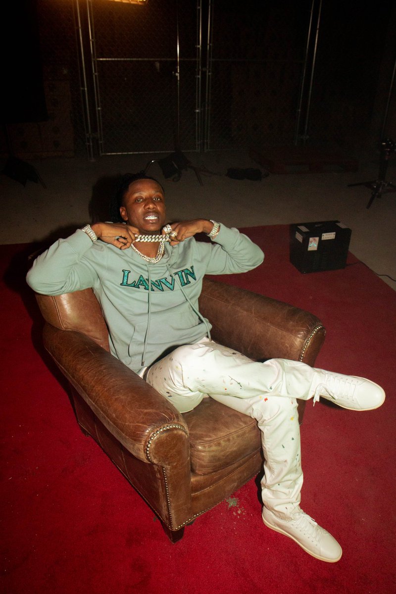 100KTrack tweet media