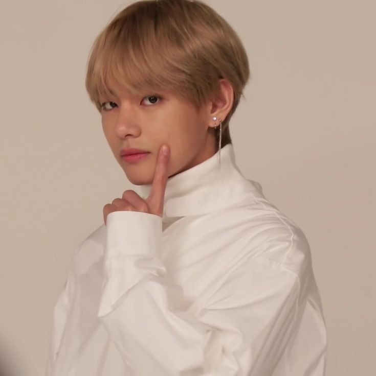 nochustill's tweet photo. kooktae au | pretending

th pasó 19 años de su vida fingiendo ser beta por sus nulas feromonas. siendo inesperado cuando jk, el alfa puro de su clase, es el único que se da cuenta de su naturaleza tras una mínima interacción. 

#kooktaeau #taekookau #kookv https://t.co/oP9ZxyVoMH