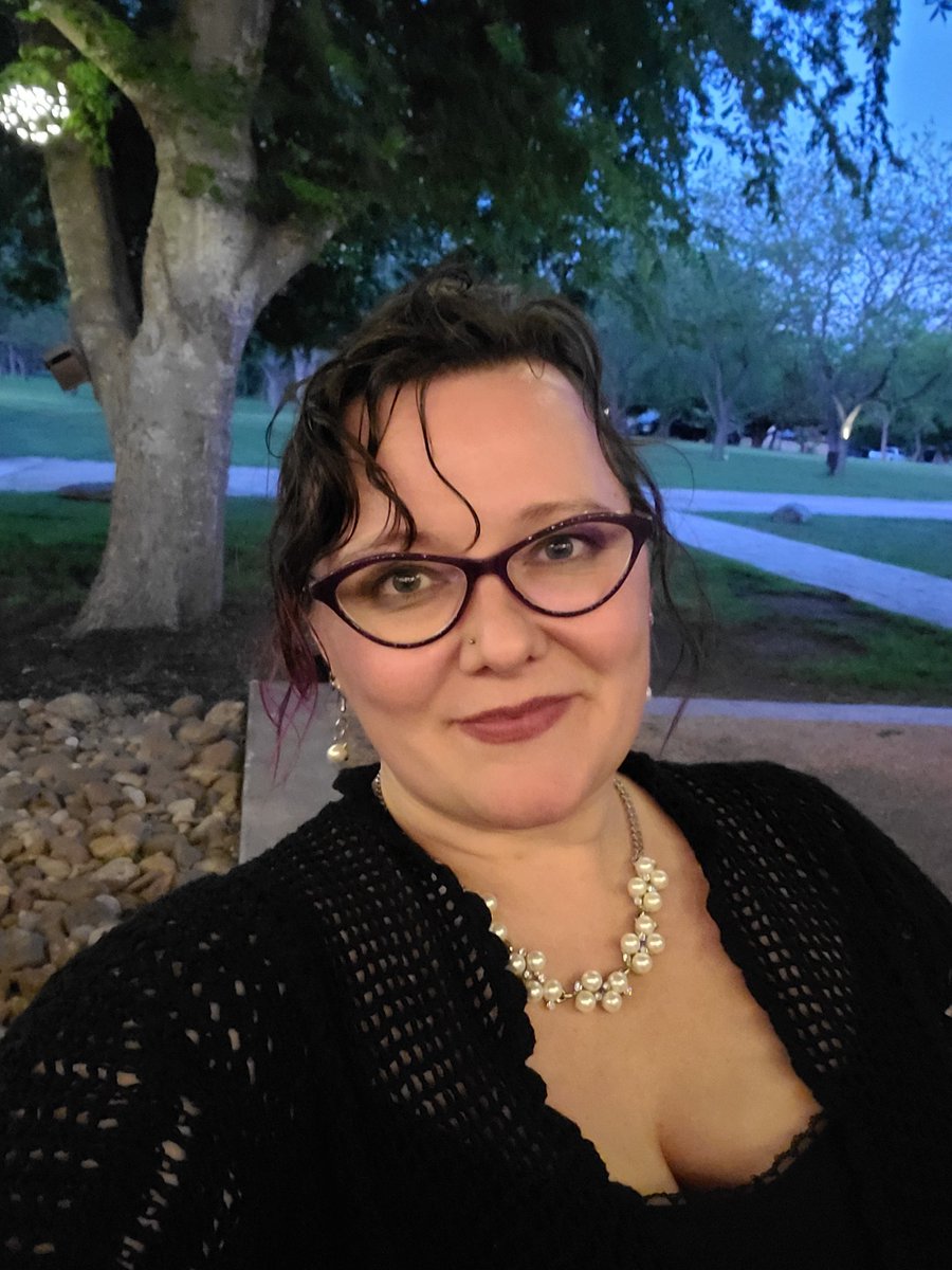 CarrieMorgan77's tweet photo. Feeling good at a friend's wedding in Wimberley, TX. https://t.co/CAZ17aPw1M