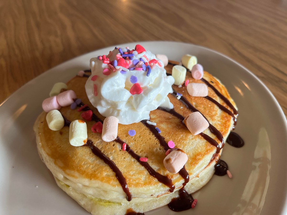 DeliciousTemp's tweet photo. Sometimes you have to treat yourself to a dessert breakfast. I mean... Why not! 😜 
Try our NEW Strawberry Ice Cream filled Donut Surprise or Unicorn Marshmallow Pancake. We assure  you they are both delicious. 
.
.
.
#DessertBreakfast #HappySunday #Smile #TreatYourSelf https://t.co/ol8pGGGBaK