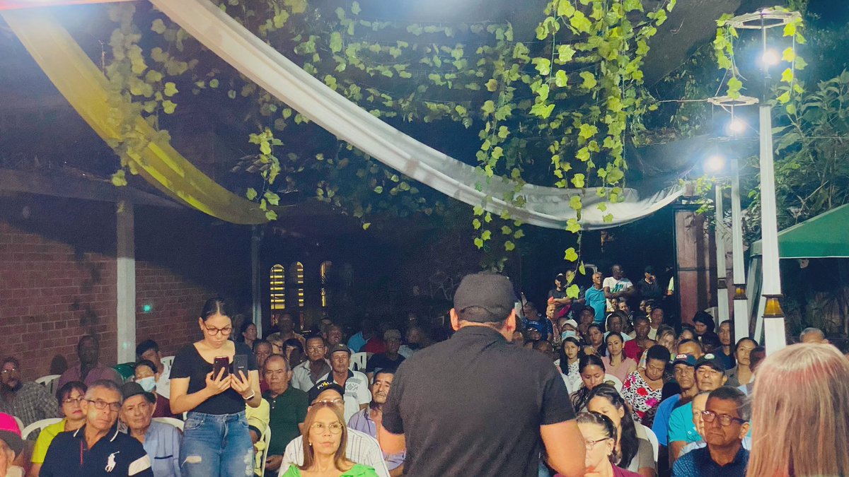 alejoocampog's tweet photo. Estuvimos reunidos con los precandidatos y precandidatas a la Alcaldía y Concejo de Guacari. https://t.co/mWys5CJb6s