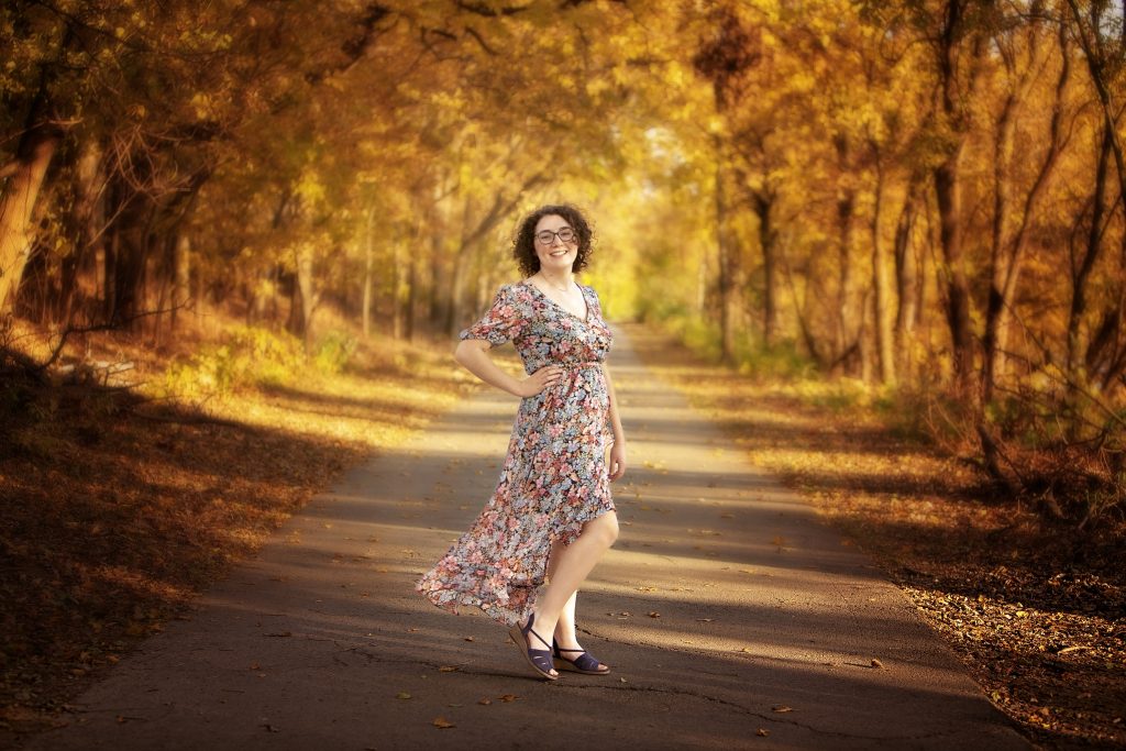 2/2 After graduation, she plans to study film production at BGSU. She hopes to keep participating in theatre and choir alongside her studies. Warmest thanks to her parents, grandparents, brothers, and friends for their support in her endeavors! TLBYAKY!

hilliarddavidsontheatre.com/buy-tickets.ht…