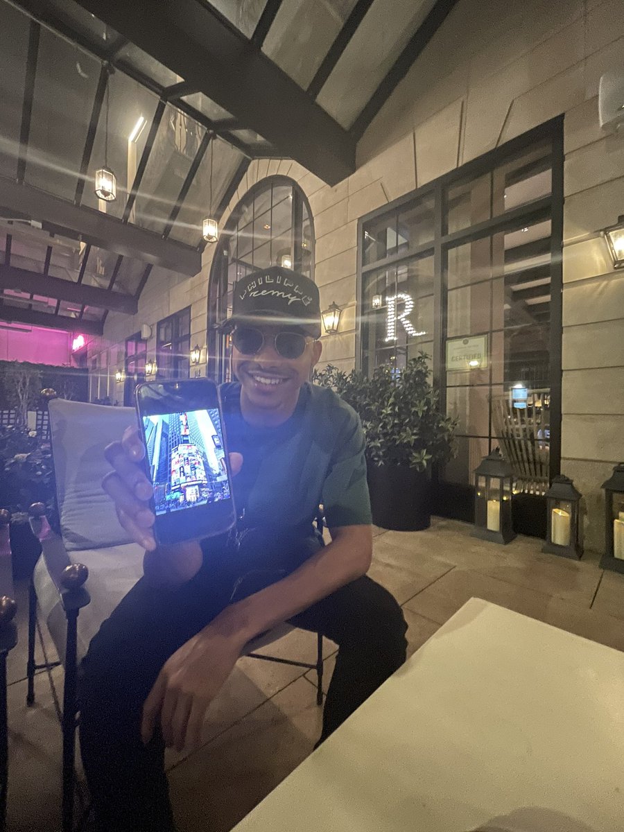 HeirJ0rdan's tweet image. Jumbotron sh*t popping or nah? 🤯