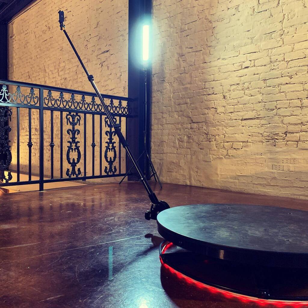 MCHS_AMC's tweet photo. Come see the 360 Platform Camera upstairs!!! #mchsprom https://t.co/vF8Be1DvEt https://t.co/tHHM4oDoIQ