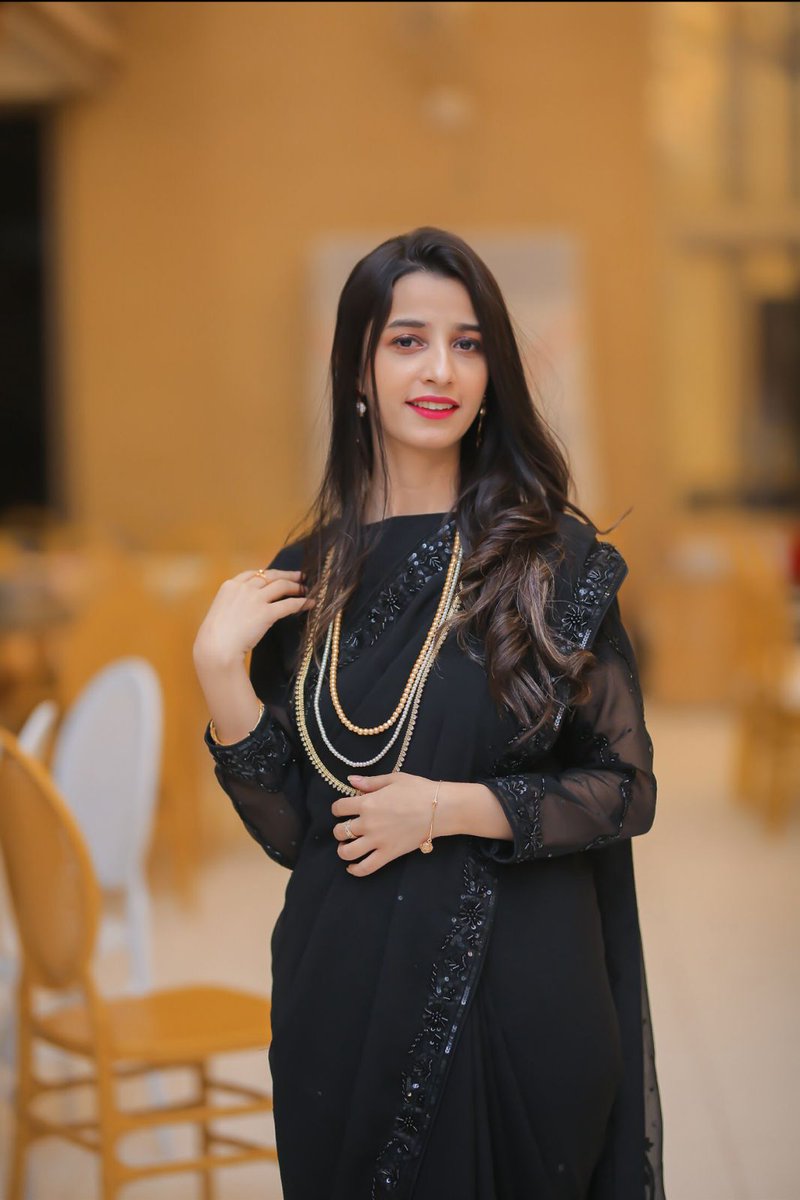 MeriSunlo_'s tweet photo. 28 and living my best life. Alhamdulillah. https://t.co/F1splOd05O