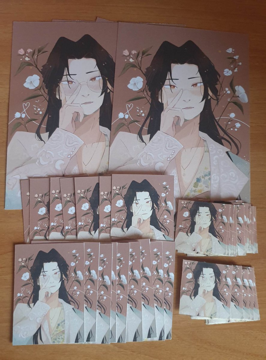 cwncart's tweet photo. helloo! i will be at the event later and i have a few chu wanning postcards, photocards and stickers that i will be giving out 🙇🏻‍♀️💗 lemme know if you want to trade with me! see you later 🙈

btw i commissioned this pretty art from @doro_blue! do check them out ^^

#RWTwoLifetimes https://t.co/yYrC7OPhHt